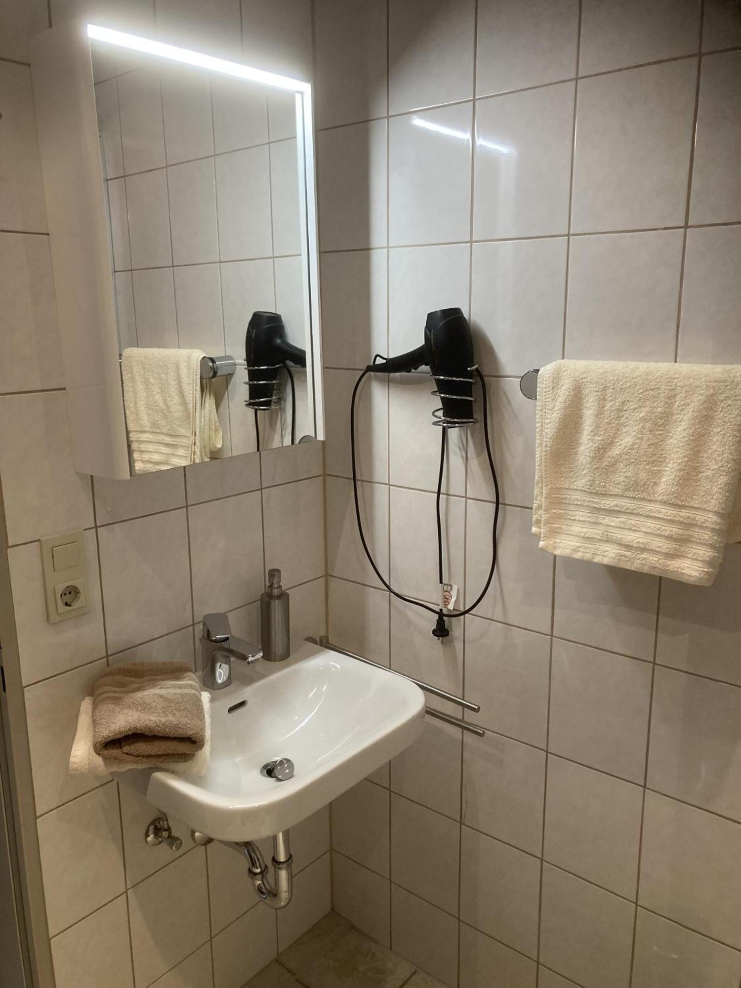 Huus Stoertebeker Acomodação com café da manhã Dornumersiel Quarto foto