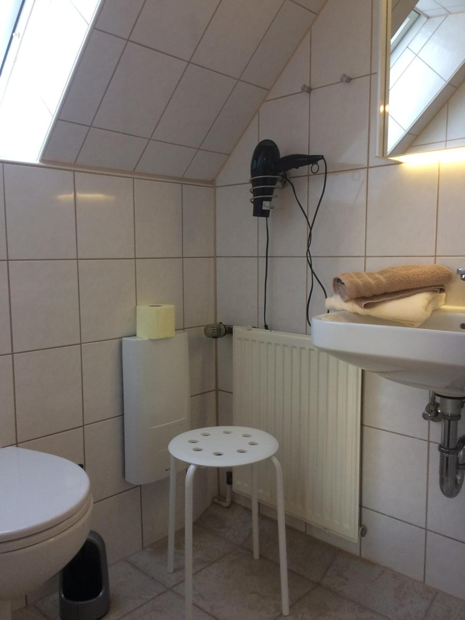 Huus Stoertebeker Acomodação com café da manhã Dornumersiel Quarto foto